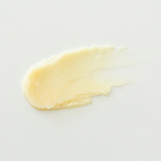 swatch of serum stick vitamin c shea cream 